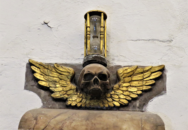 st helen bishopsgate , london  (48) skull and hourglass on c17 tomb of sir john spencer +1609