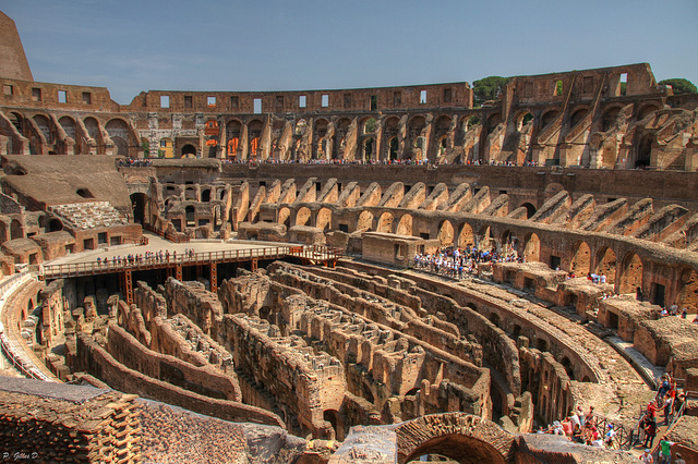 Dall'interno del Colosseo