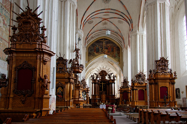 in der Brenhardiner-Kirche (© Buelipix)