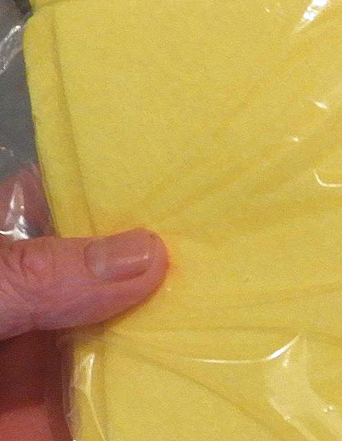 Some yellow   (MM) cleaning cloths