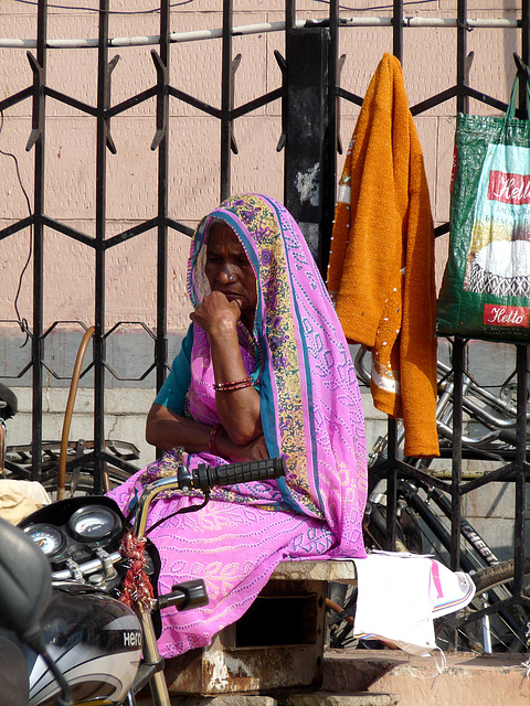 Jaipur- Bapu Bazar- Thinking