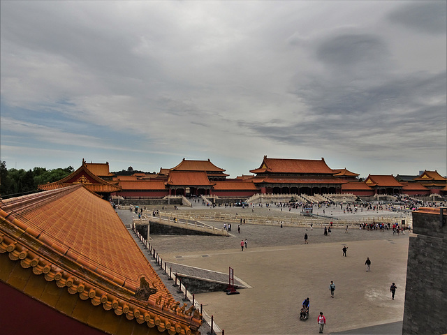 Forbidden City, Gate of Supreme Harmony_2