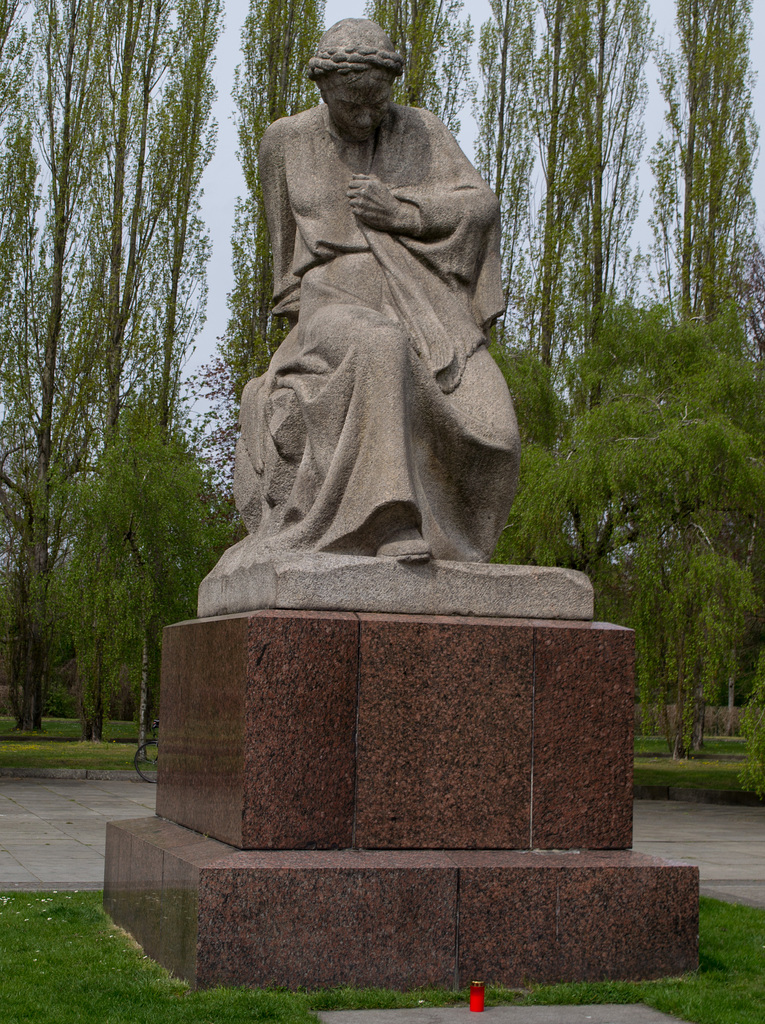 Berlin Soviet War Memorial Treptower Motherland (#2651)