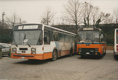 De Lijn 2186 (0555 P) and De Lijn contractor Deba-Mebo 151178 (987 P9) in Mechelen – 1 Feb 1993