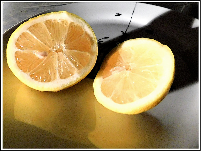 Ombres et reflets pour un citron avec effet de mon appareil photo.
