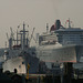 "Cap San Diego" und "Queen Mary 2"