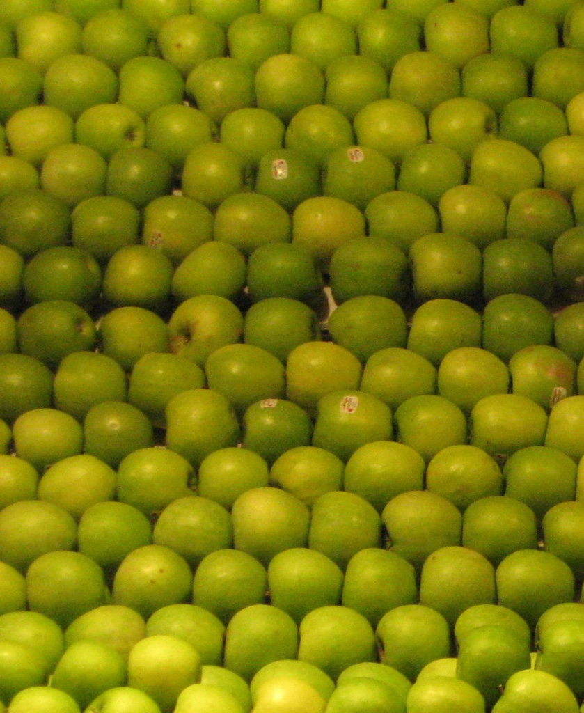 Reflected apples