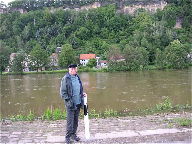 Mein Haus - gesehen von der anderen Elbseite