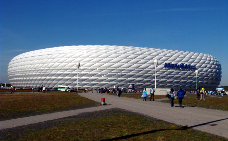 Schöne neue Arenenwelt III