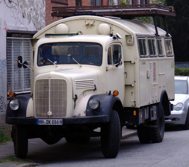 Old living-truck