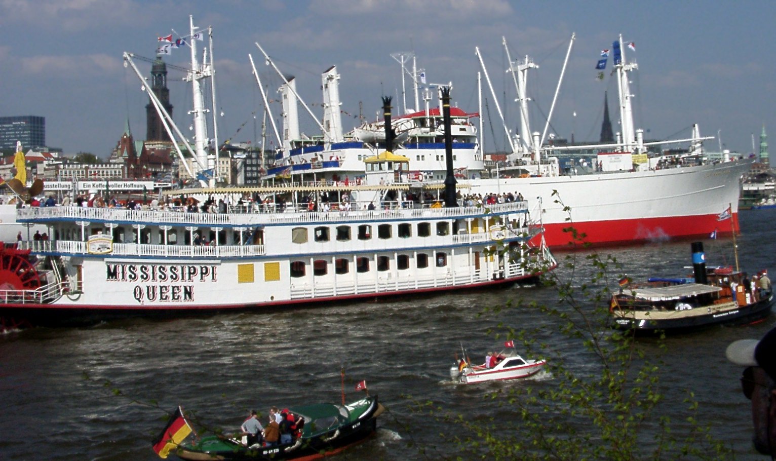 "Cap San Diego" and "Mississippi Queen"
