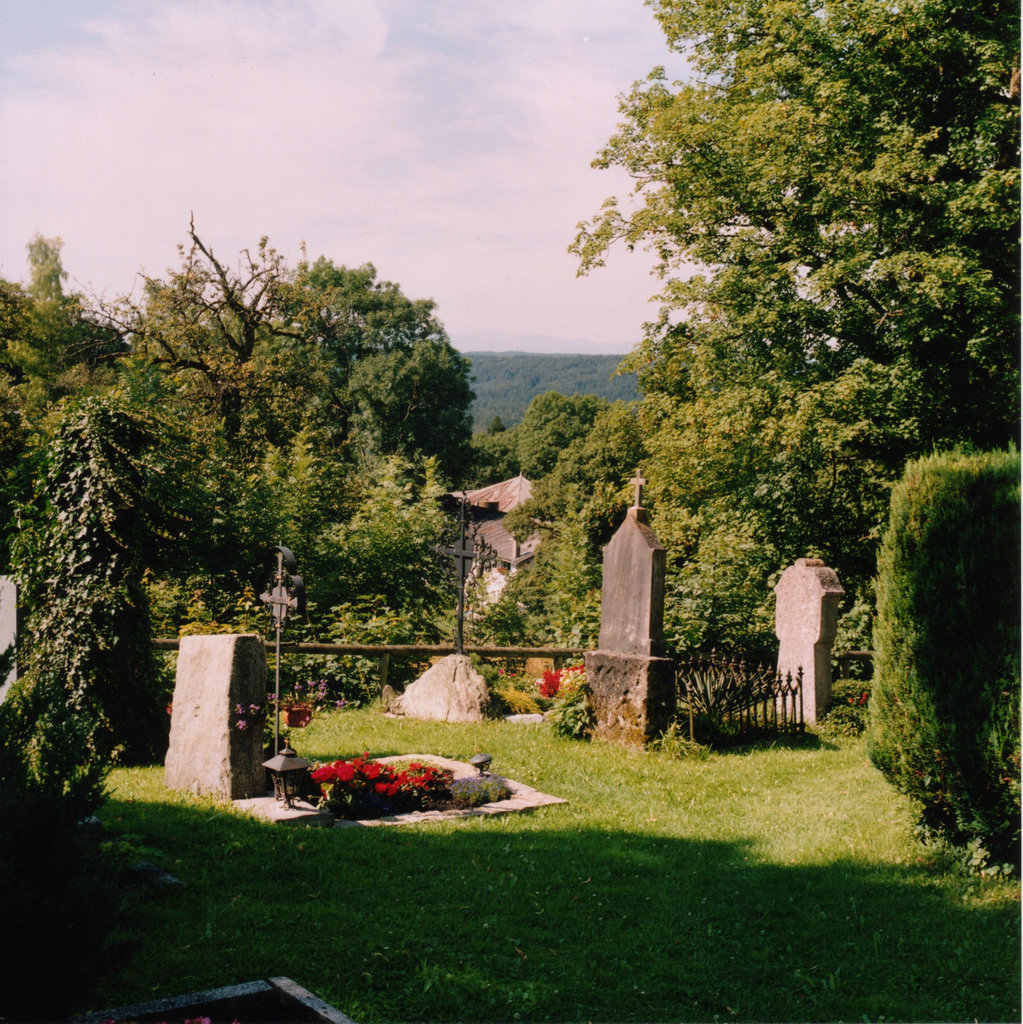 Friedhof der Hl.-Kreuz-Kirche, Icking