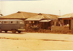 Idi Mongoro- Straßenszene -ein Vorort von Lagos 1976