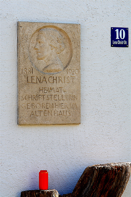 Glonn - Gedenktafel am Lena-Christ-Haus