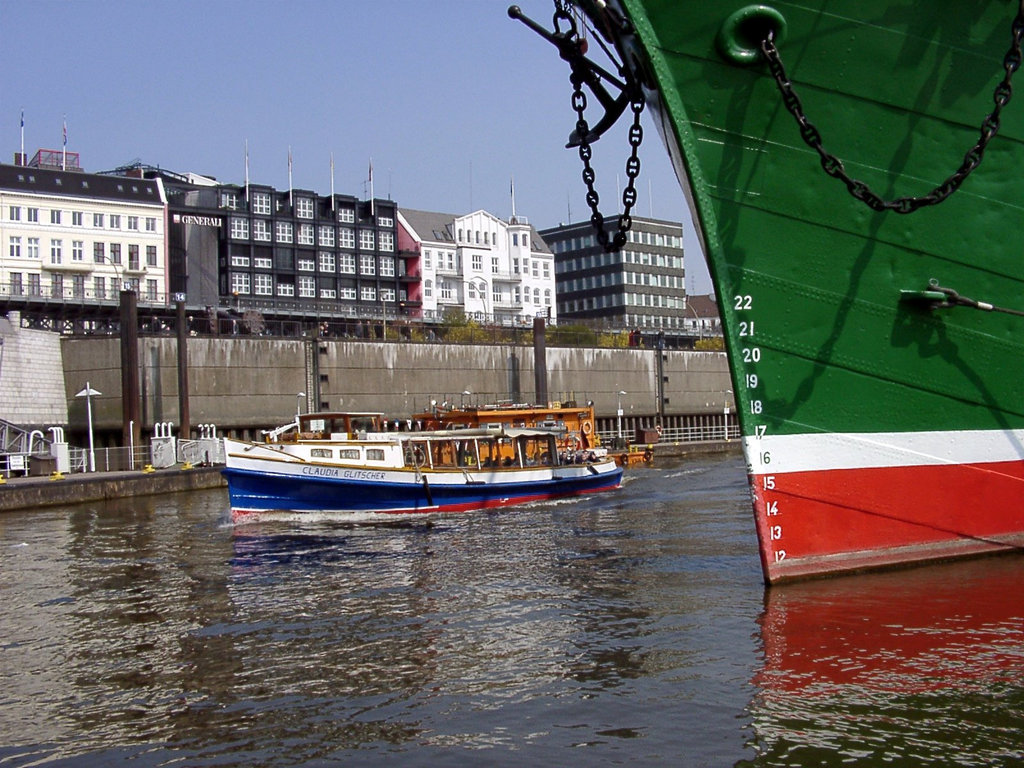 Barge with the bow of "Rickmer Rickmers"