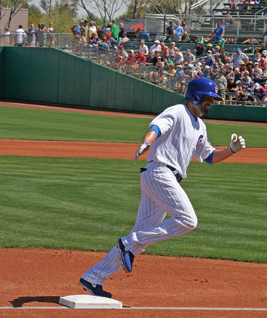 Chicago Cubs Player Rounding Third (0041)