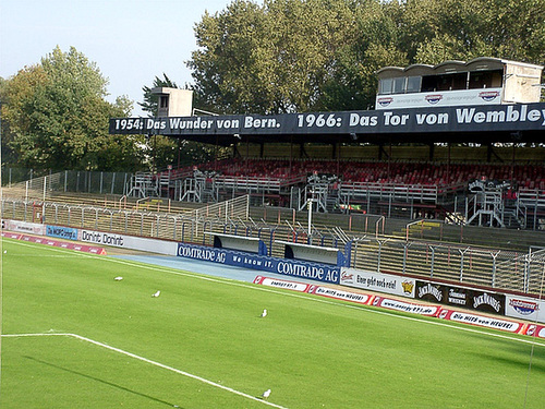 1954: Das Wunder von Bern. 1966: Das Tor von Wembley.