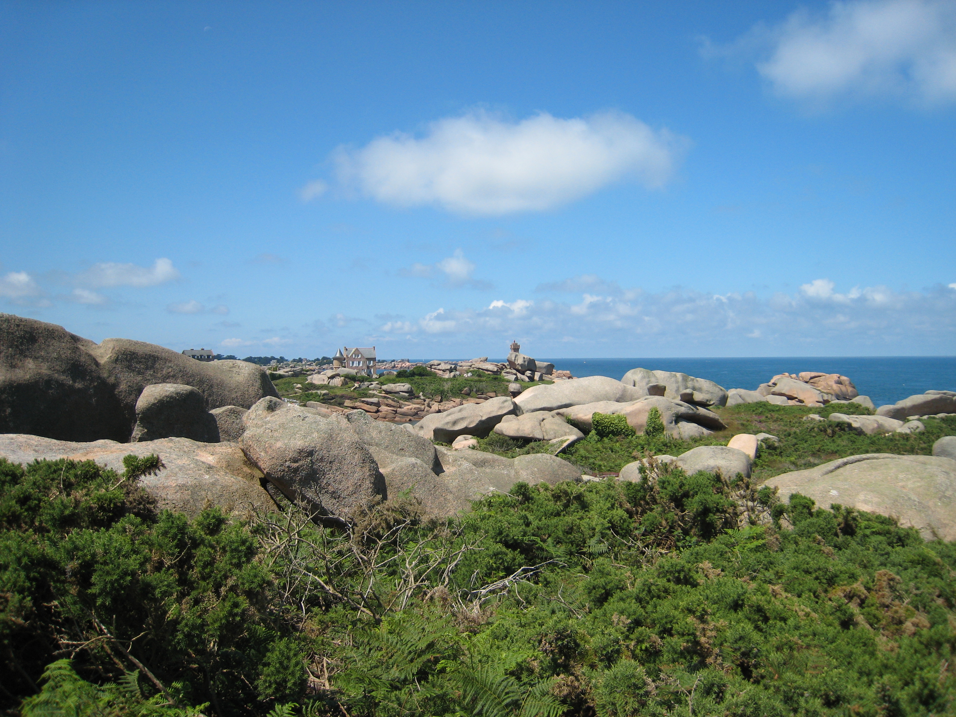 La côte de granit rose