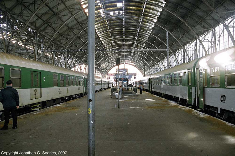 Platform 2, Praha Hlavni Nadrazi, Prague, CZ, 2007