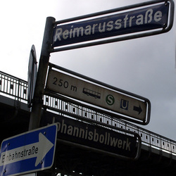 Reimarusstrasse, Johannisbollwerk, S-Bahn, Bus, U-Bahn, Einbahnstrasse