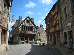 Au fil des rues de Tréguier