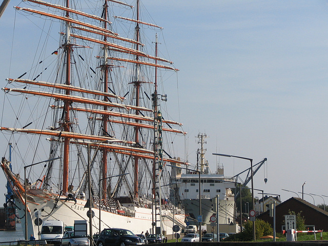 Viermastbark "Sedov" Viermastbark "Sedov"