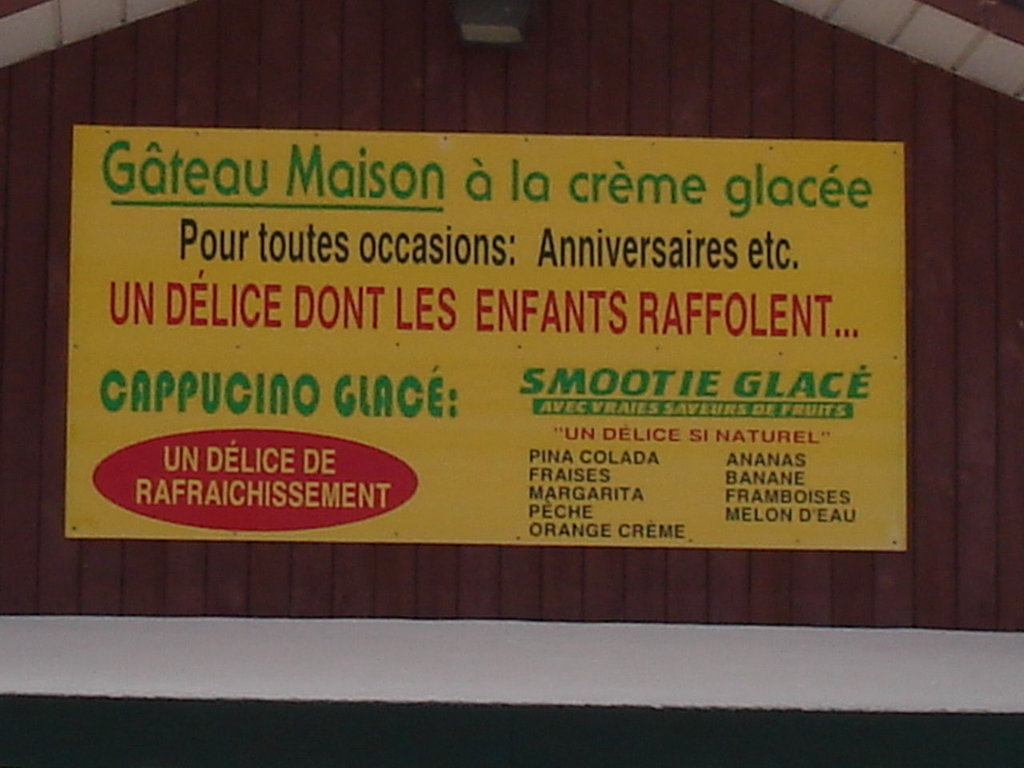 La lèche-crème hivernale  -  Winter ice cream place eyesight -  Dans ma ville  /  Hometown -  25-01-09