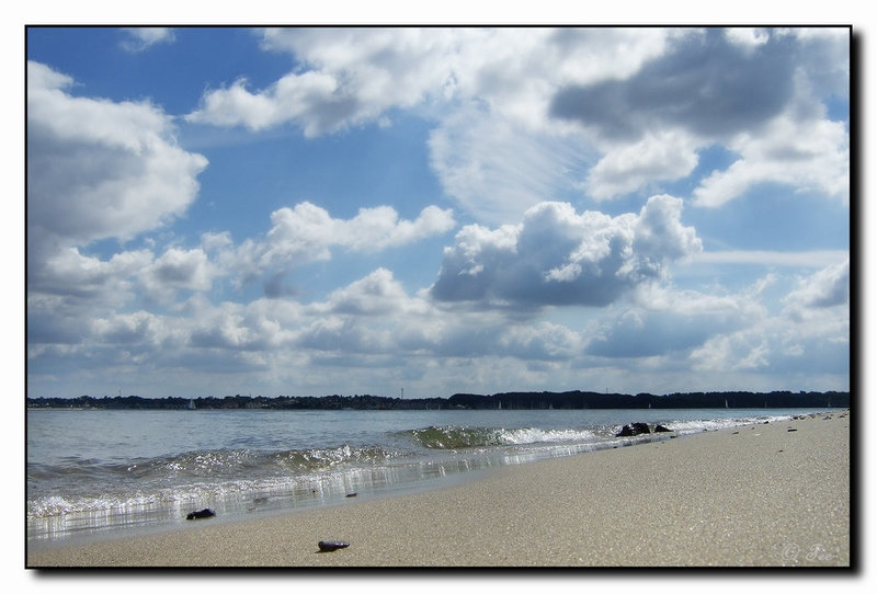 Sommer,Sonne,Strand und Wolken...