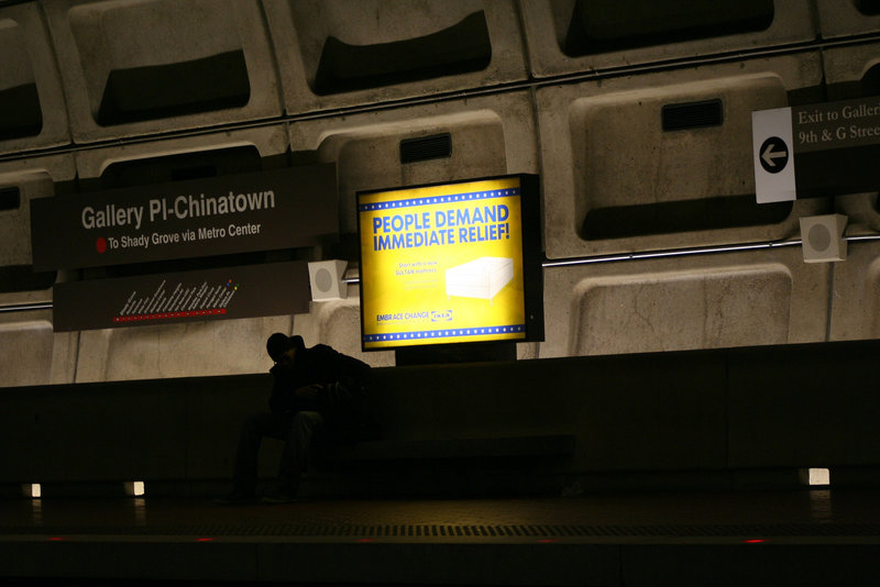 01.IKEA.EmbraceChange.WMATA.GalleryPlace.WDC.10jan09