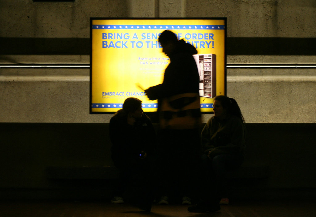 02.IKEA.EmbraceChange.WMATA.GalleryPlace.WDC.10jan09