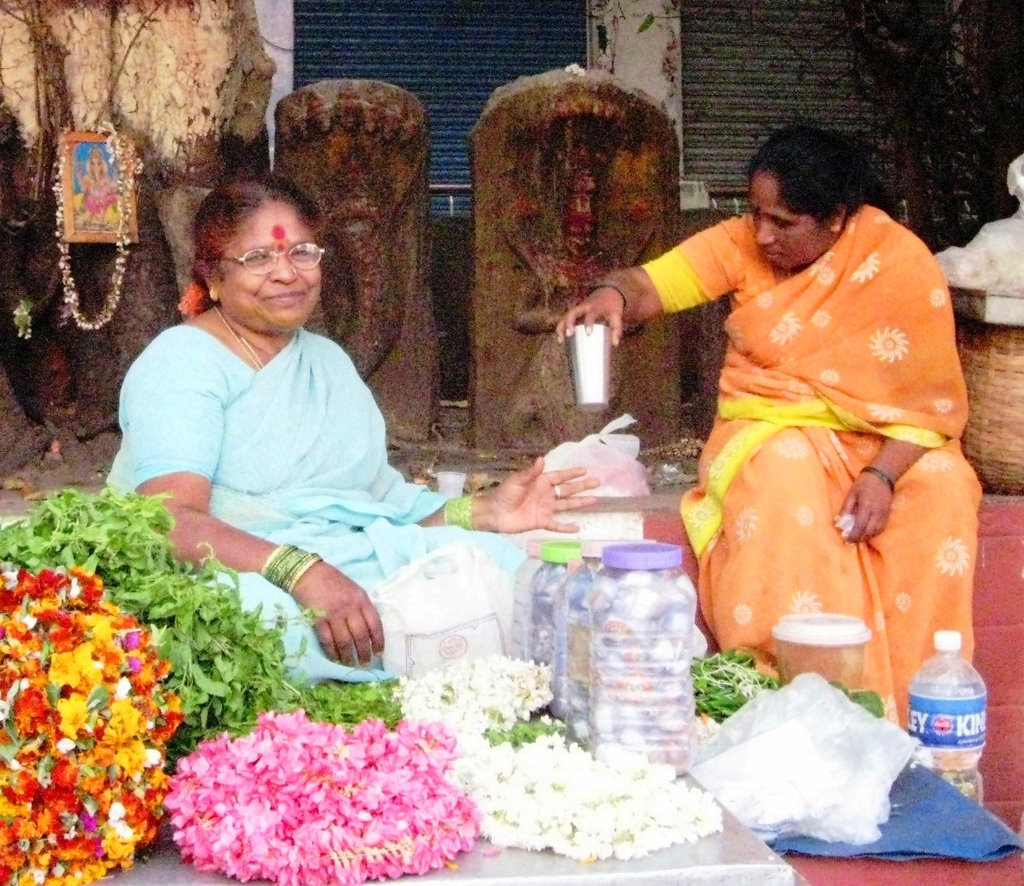 Flower garland sellers