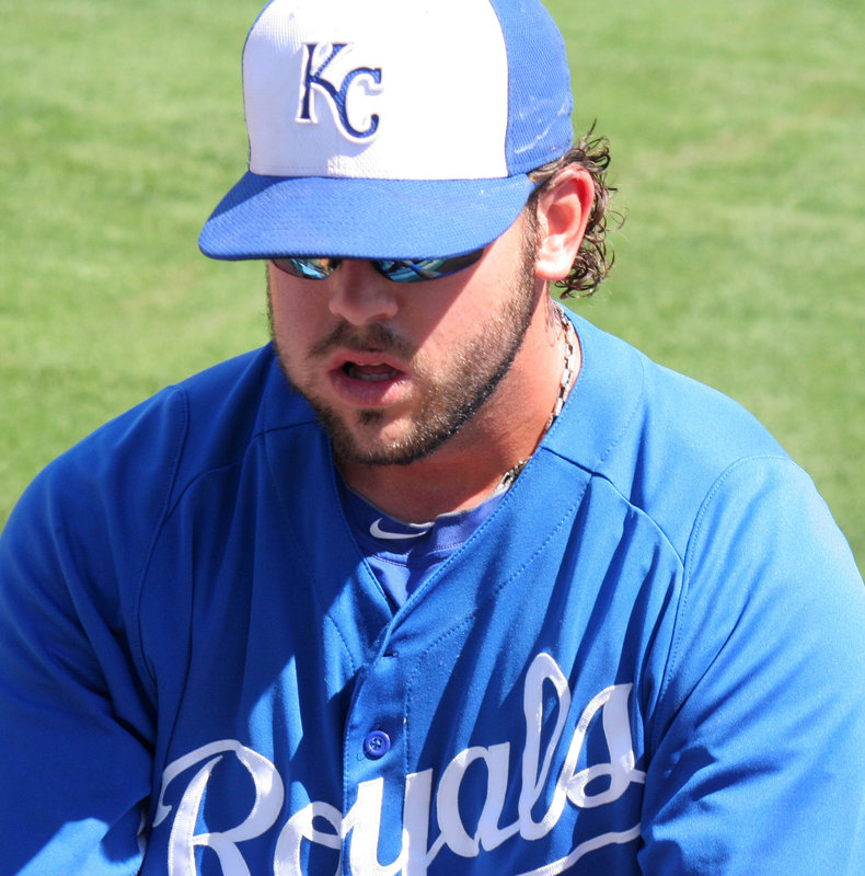 Mike Moustakas Signing Autographs (9829)