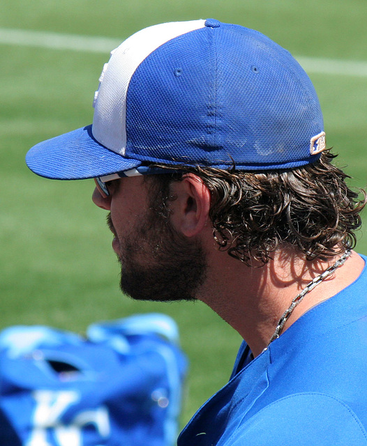 Mike Moustakas Signing Autographs (9861)