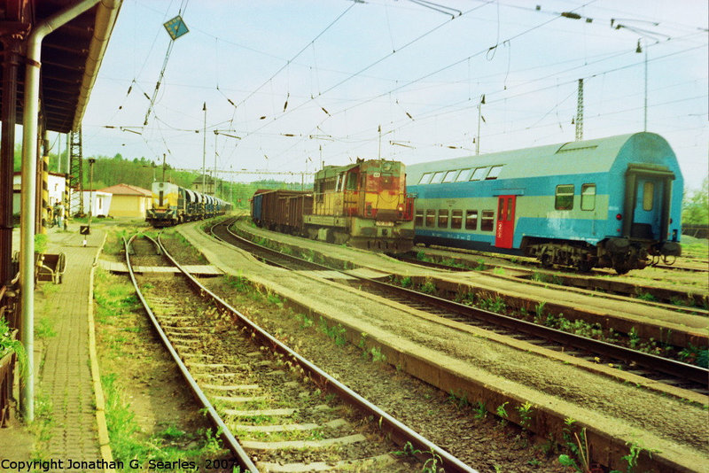 Ex-CD #740 619-2 and CD #742 369-2 at Cercany, Bohemia(CZ), 2007