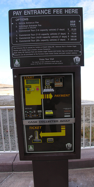 Automated Admission Fee Machine (6528)