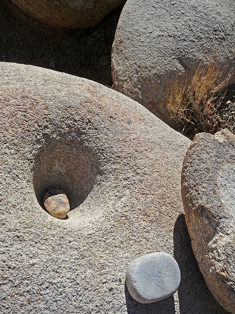 Desert Queen Ranch Metate & Mortar (2483)