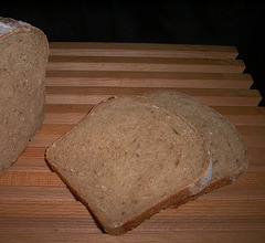 Golden Honey Oat Bread 2,  Brood met honing, haver- en gerstvlokken (- lijnzaad)