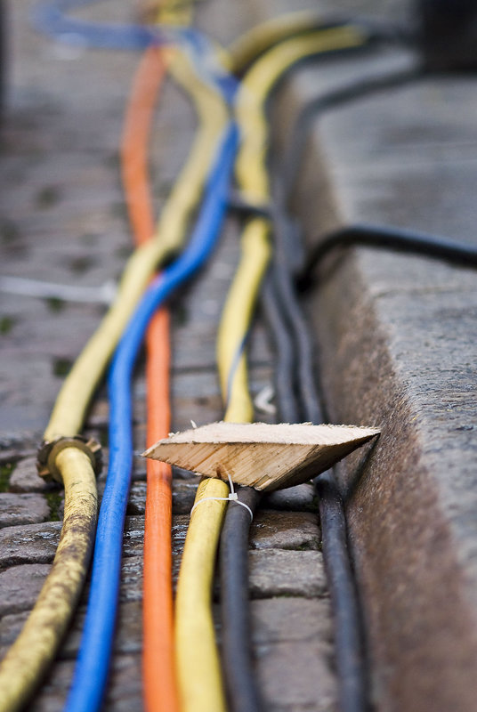 Cables and hoses