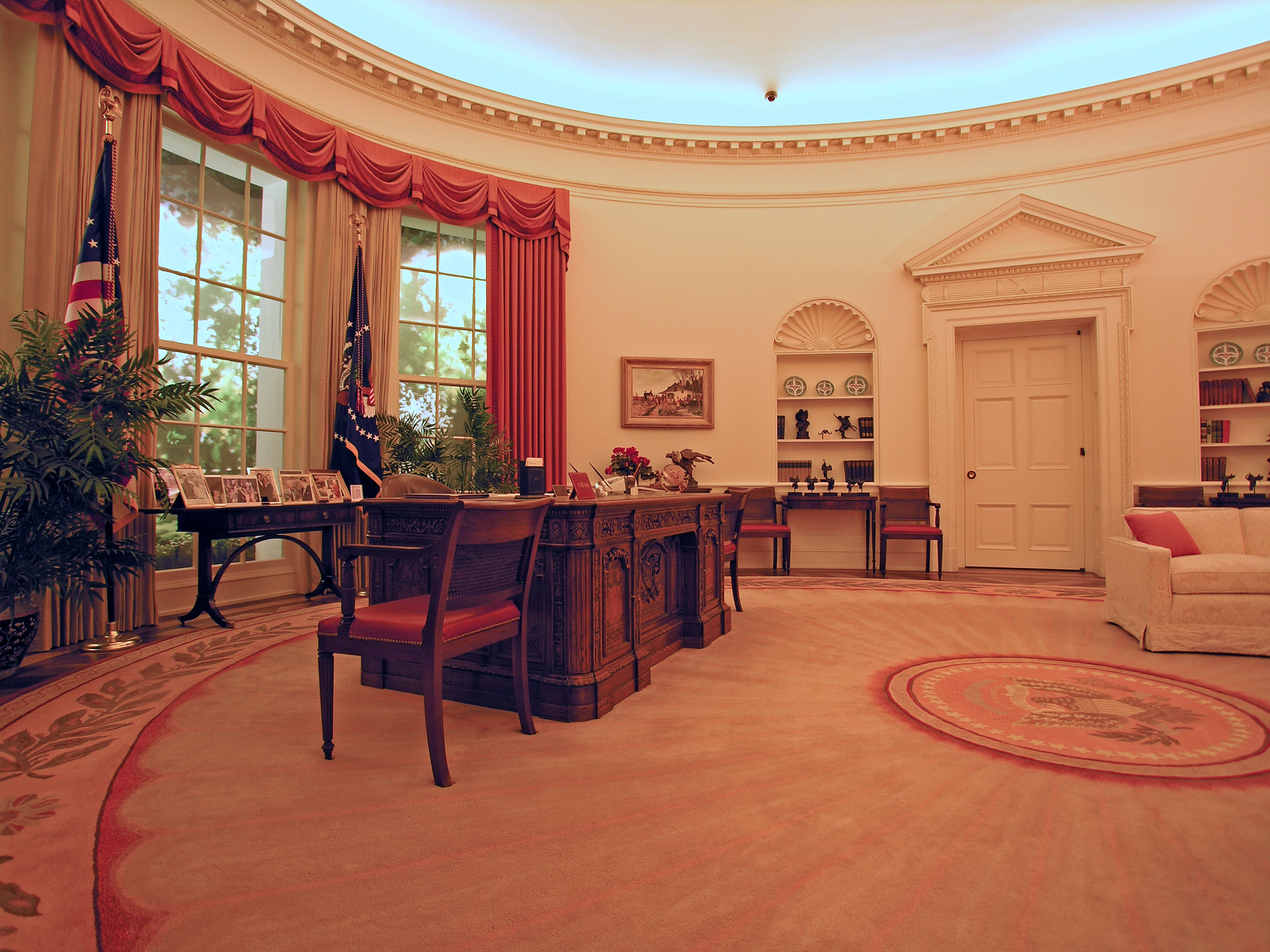 Oval Office Replica (6890)