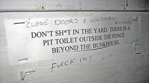 Don't Shit In The Yard (8629)