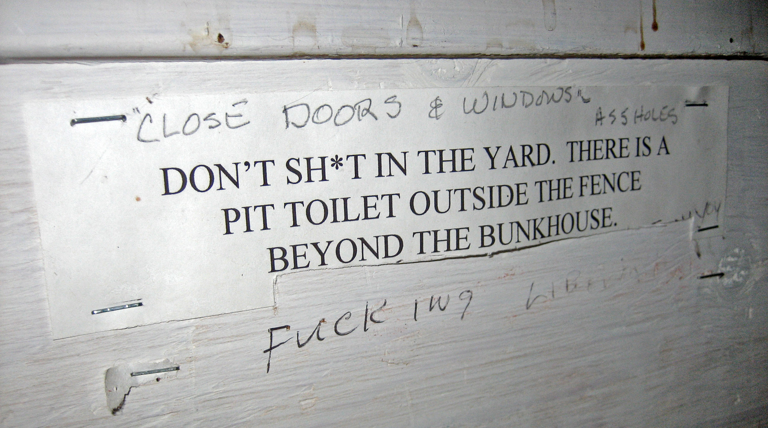 Don't Shit In The Yard (8629)