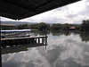 Lancha sur reflets aquatique / Lancha on wet reflection.