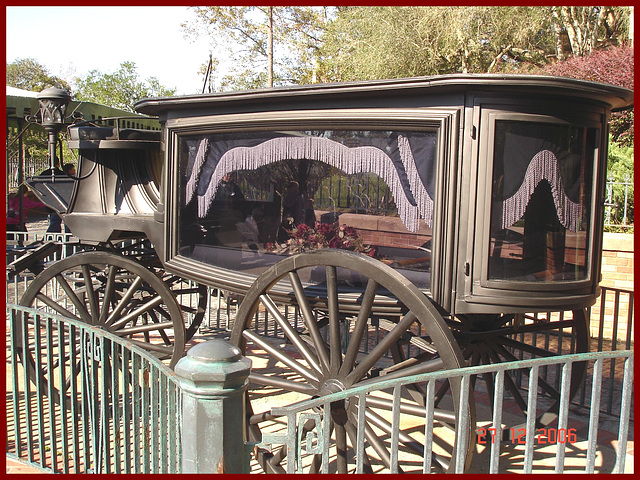 Corbillard de la Haunted Mansion hearse - Disneyworld / Orlando, Floride - USA / - 27 décembre 2006