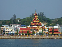Kaw Thaung, port to check in to Burmese waters