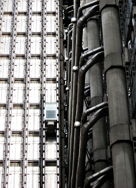 Lloyd's lift and pipes
