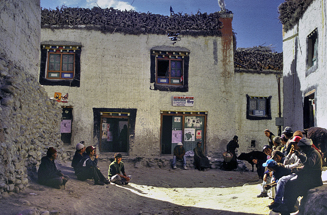 Mustang inhabitants welcome us