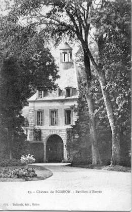 Chateau de Bombon - Pavillon d'entrée