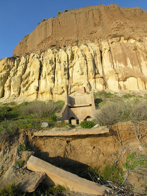 San Onofre Drainage Culvert (7096)