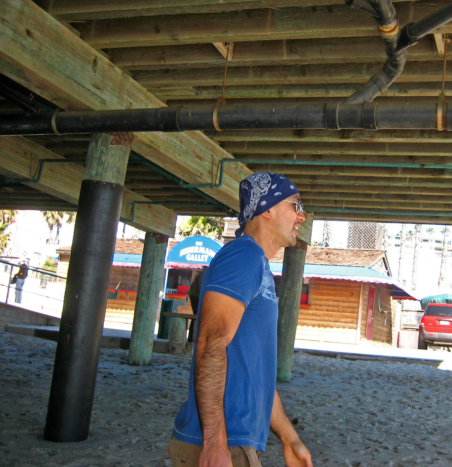 Ky Under San Clemente Pier (9209)