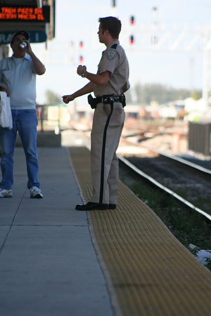 45.TriRail.MetroRailTransfer.Miami.FL.23jan09